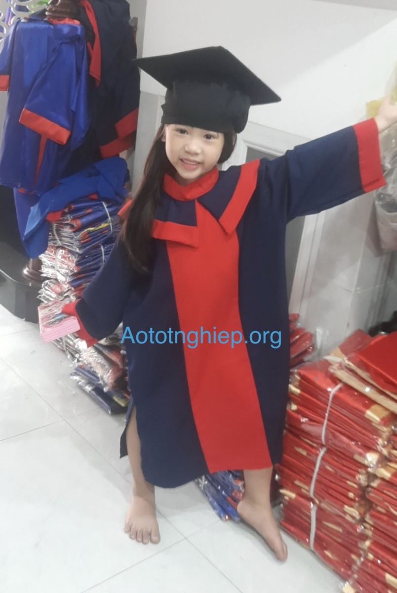 Aó tốt nghiệp mẫu giáo mầm non 2023